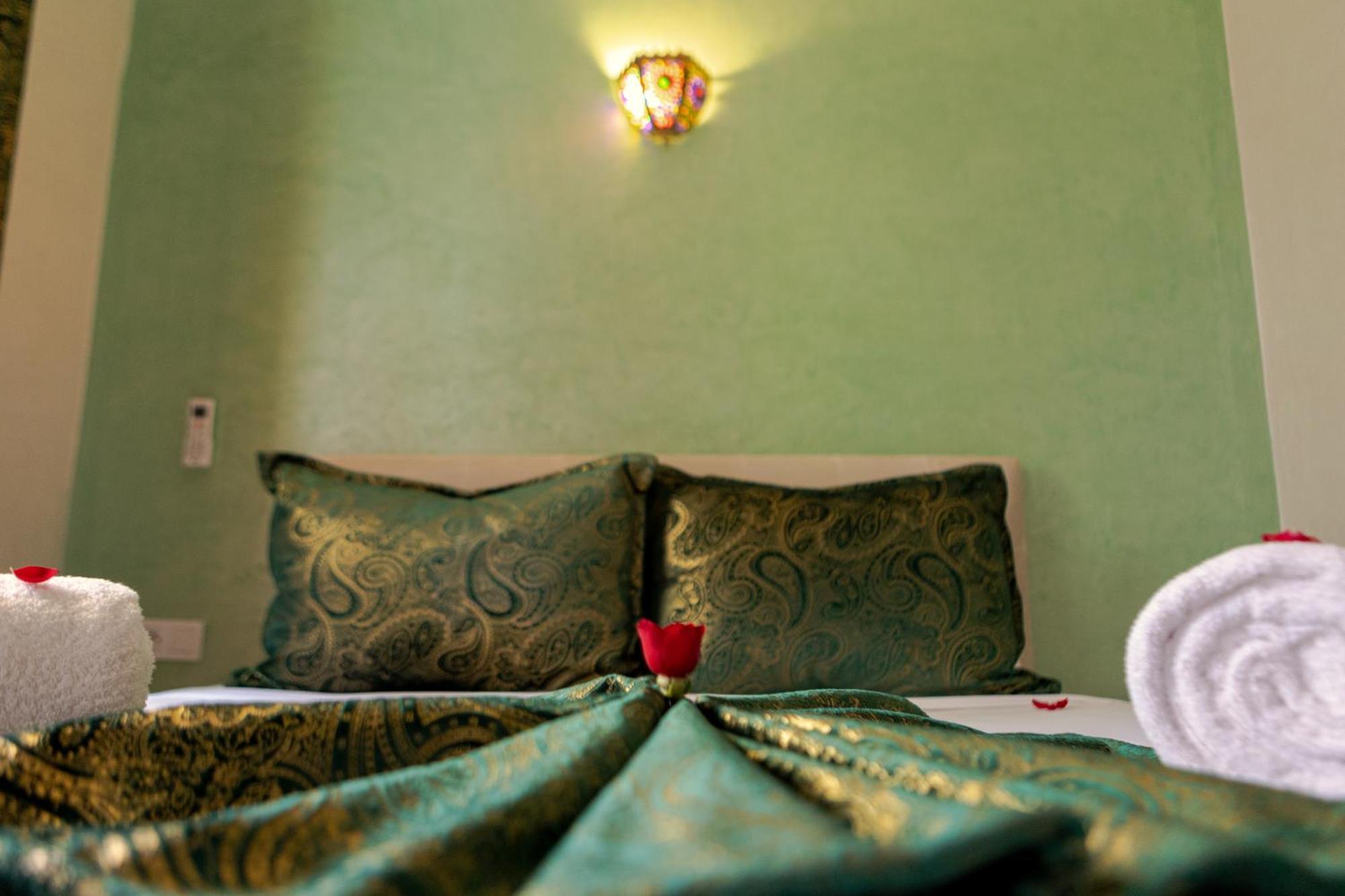 Riad Petite Rose Marrakesh Exterior photo